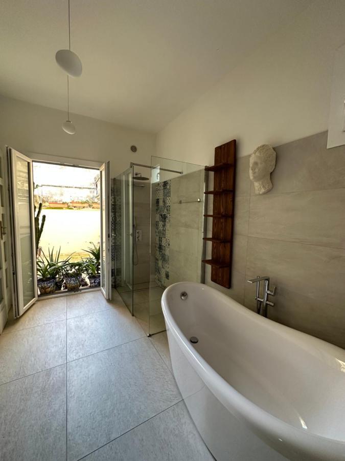 Charming Apt With Baroque View - Lecce Ngoại thất bức ảnh
